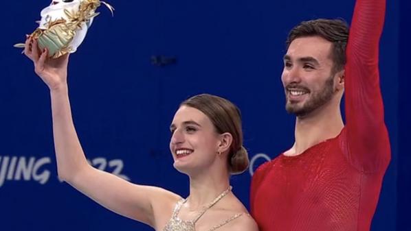 JO 2022 : Gabriella Papadakis et Guillaume Cizeron obtiennent l'or en danse sur glace