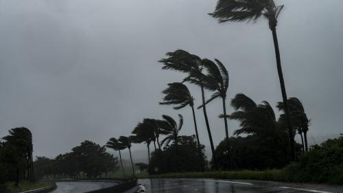 La Réunion placée en alerte rouge à l'approche du cyclone Emnati