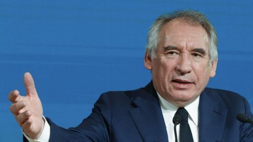 Présidentielle 2022 : François Bayrou va donner son parrainage à Marine Le Pen