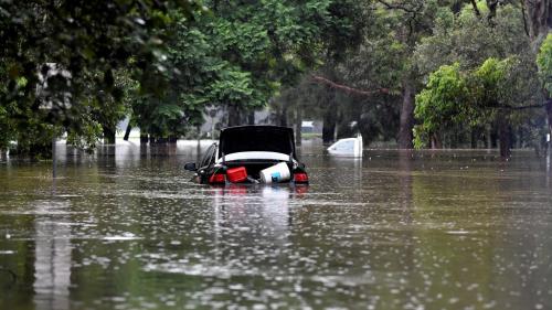 Australie : des inondations font au moins 20 morts, des milliers d'habitants contraints d'évacuer à Sydney