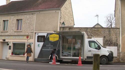 Ruralité : une conciergerie ambulante pour aider les villages en manque de commerces