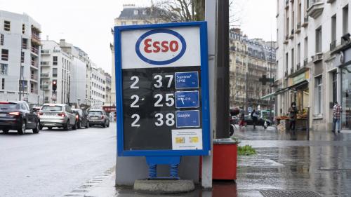 Prix des carburants : les professionnels du transport routier obtiennent une aide de 400 millions d'euros