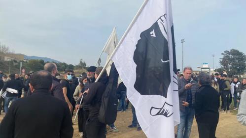 Furiani : rassemblement devant la caserne de CRS après une vidéo polémique