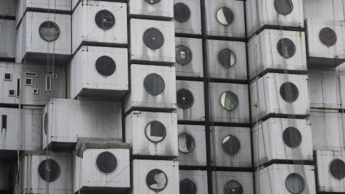 La célèbre Nagakin Capsule Tower de Tokyo, joyau du patrimoine architectural des années 1970, va être démolie