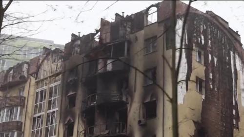 VIDEO. Guerre en Ukraine : la dévastation dans les rues d'Irpin, ville tout juste libérée