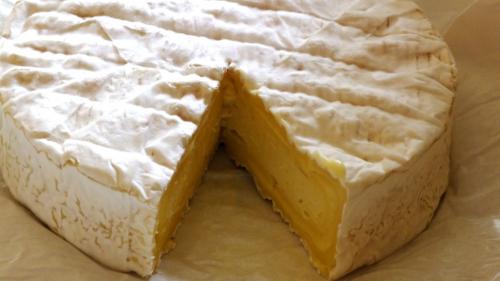 Six fromages vendus en grandes surfaces, dont un brie et des coulommiers, sont rappelés pour risque de listériose