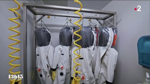 VIDEO. Comment le personnel du seul laboratoire P4 civil français s'équipe pour travailler au contact de virus hautement pathogènes