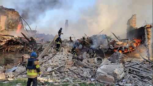 Guerre en Ukraine : ce que l'on sait du bombardement d'une école dans la région de Louhansk