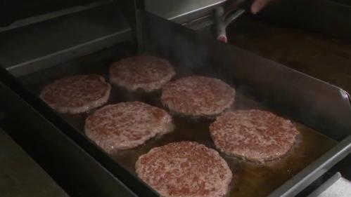 Alimentation : le marché du steak haché d'origine France sous haute tension