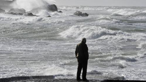 Orages : Météo France place six départements du nord-ouest de l'Hexagone en vigilance orange