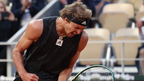 Roland-Garros 2022 : Alexander Zverev coupe l'élan de Carlos Alcaraz et retrouve les demi-finales