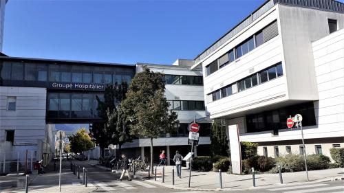 ENQUÊTE. À Grenoble, les pratiques contestées du patron de la clinique mutualiste