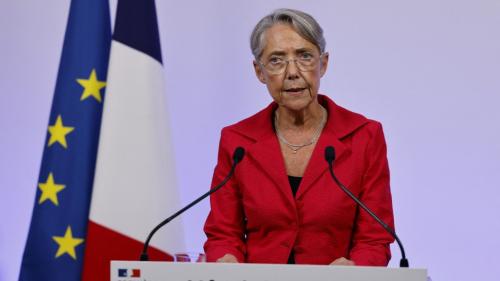 Résultats des législatives 2022 : les oppositions réclament la démission d'Elisabeth Borne