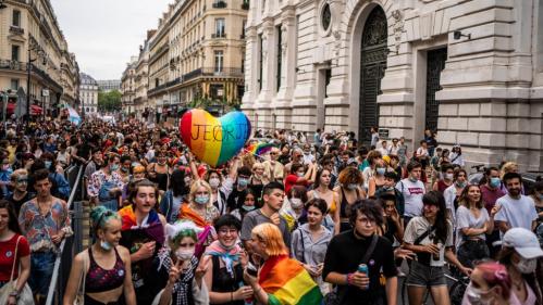 Rassemblements LGBT : la sécurité est renforcée en France après la fusillade à Oslo