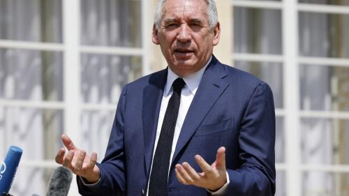 DIRECT. Politique : François Bayrou s'interroge sur 