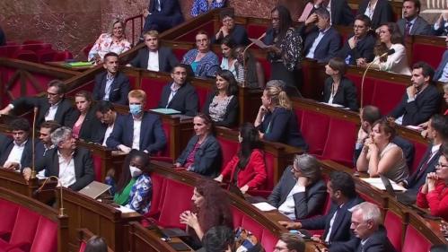 VIDEO. Assemblée nationale : ambiance survoltée lors de la première séance des questions au gouvernement