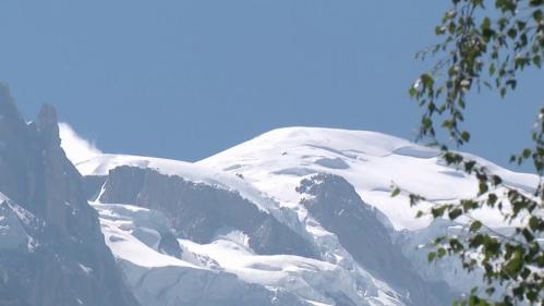 VIDEO. Sécheresse : l'ascension du Mont-Blanc fortement déconseillée, les guides suspendent leurs visites