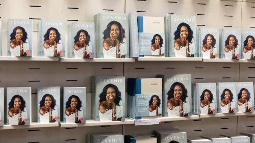 Michelle Obama fait ses adieux à Fayard à son tour, au profit de Flammarion