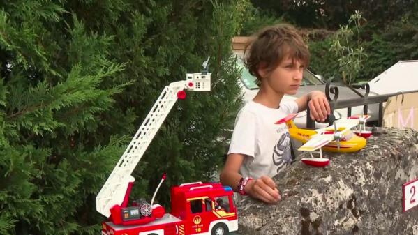 Incendies en Gironde : les habitants rendent hommage aux pompiers