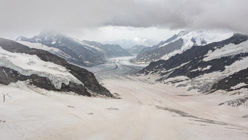 Suisse : l'épave d'un avion accidenté en 1968 a été finalement retrouvée dans un glacier