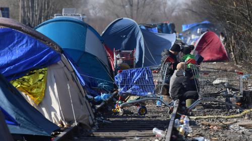 Nord : un migrant se noie dans un canal près du vaste campement d'exilés de Loon-Plage, à l'ouest de Dunkerque