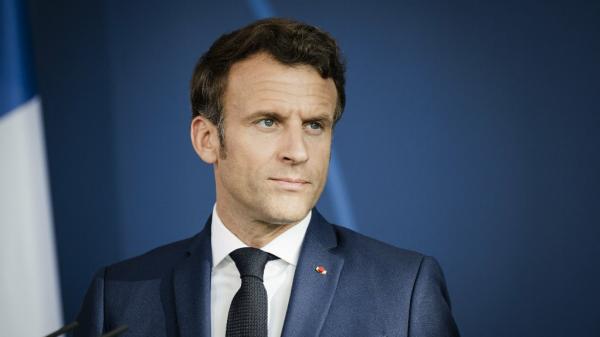 Incendies : Emmanuel Macron va réunir les acteurs concernés à l'Elysée, afin de réfléchir aux moyens de lutte et de prévention