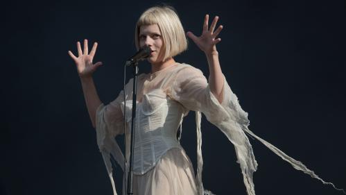 Rock en Seine 2022 : la déesse Aurora conquiert par sa voix céleste le coeur des festivaliers