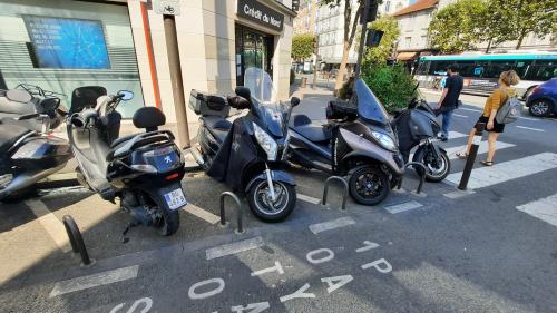 Stationnement payant des deux-roues : dans le Val-de-Marne, une 