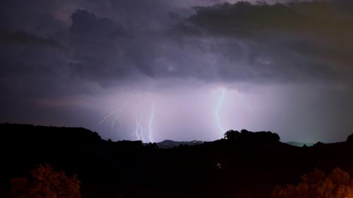 Orages : douze départements, dont ceux d'Ile-de-France, placés en vigilance orange