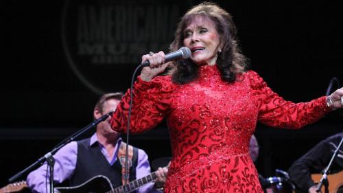 Loretta Lynn, la légende de la musique country américaine, est morte