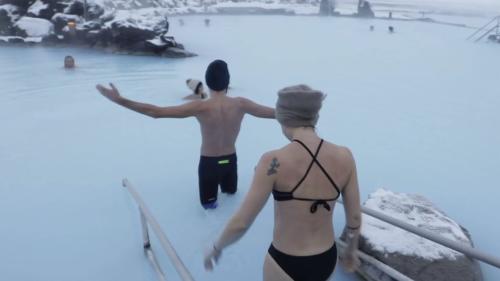 Islande : voyage au pays des bains chauds sous la neige