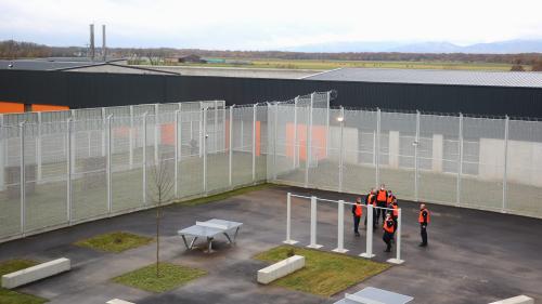 Prison de Mulhouse-Lutterbach : trois surveillants mis en examen pour trafic de stupéfiants, de tabac et de téléphones