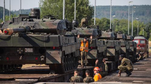 Guerre en Ukraine : envoi, entretien, formation... Après l'accord pour l'envoi de chars lourds, le casse-tête logistique débute