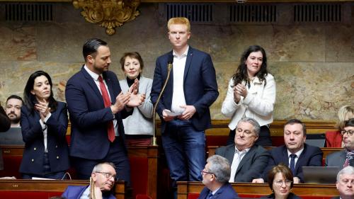 Réforme des retraites : la première intervention d'Adrien Quatennens à l'Assemblée depuis sa condamnation déclenche huées et suspension de séance