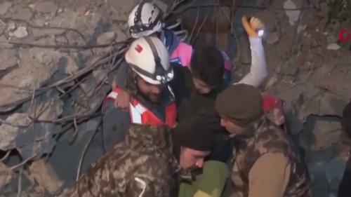 VIDEO. Séisme en Turquie : l'efficacité des secours remise en cause