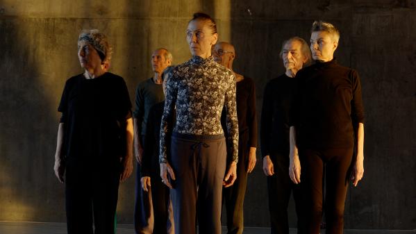 Chaillot : des danseurs de plus de 60 ans bousculent notre rapport au corps dans 