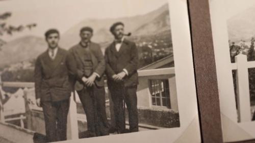 Patrimoine : les collectionneurs de photos anciennes redonnent vie aux clichés oubliés