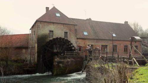 Pas-de-Calais : un couple restaure le Moulin du Lugy