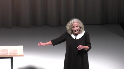 À Caen, la comédienne Catherine Hiegel fait le show avec deux spectacles en une soirée