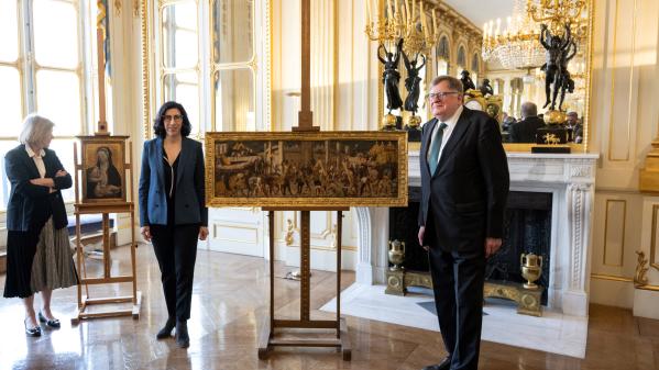 Deux tableaux et une sculpture du XVe siècle spoliés par les nazis restituées aux ayants droit à Paris