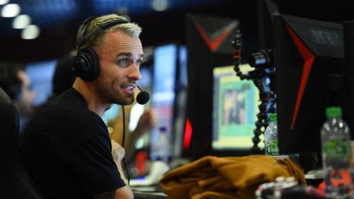 Création d'équipes esport par des figures comme Squeezie, Gotaga et Brawks : 