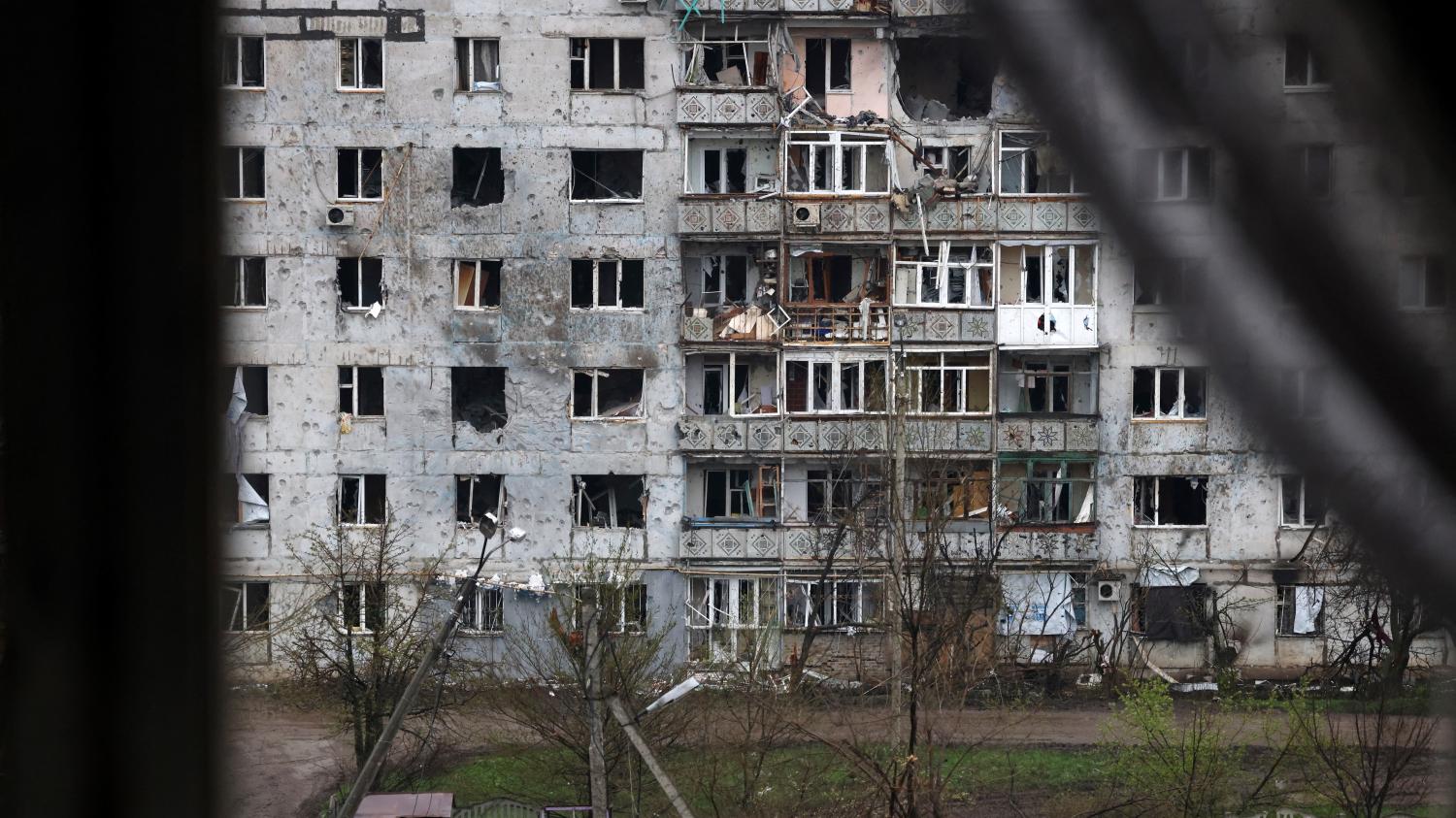 Siedmiu zabitych w nalotach na rosyjskie miasto, według władz zainstalowanych przez Moskwę