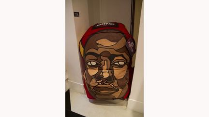 Tag my giant bag : by Dtone
 (DR)