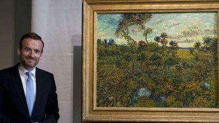 Le directeur du Musée Van Gogh d'Amsterdam dévoile "Le Coucher de soleil à Montmajour", une toile inconnue du peintre (9 septembre 2013)
 (Peter Dejong / AP Photo / Sipa)