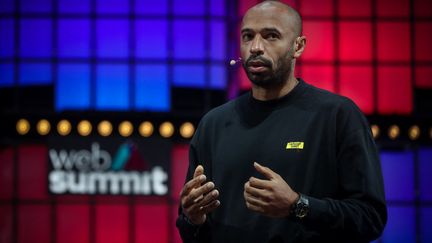 Thierry Henry, lors du Web Summit de Lisbonne, le 2 novembre 2021. (CARLOS COSTA / AFP)