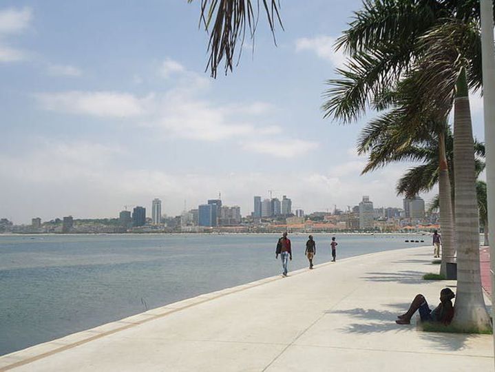 Bord de mer, à Luanda, capitale de l’Angola (ici en 2013). (Fabio Vanin/Wikimedia, CC BY-SA) (Fabio Vanin/Wikimedia, CC BY-SA)