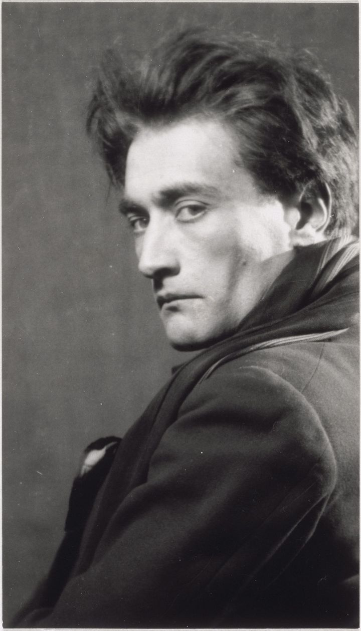 Antonin Artaud par Man Ray. 
 (CENTRE POMPIDOU / JACQUES FAUJOUR)