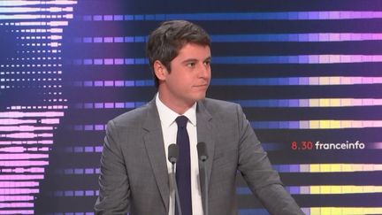 Gabriel Attal, ministre délégué chargé des Comptes publics, était jeudi 27 octobre l'invité du 8h30 franceinfo.&nbsp; (FRANCEINFO / RADIOFRANCE)