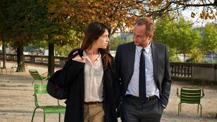 &nbsp; (Benoît Poelvoorde et Charlotte Gainsbourg à l'affiche de "3 coeurs" de Benoît Jacquot © Thierry Valletoux - Wild Bunch 2014)