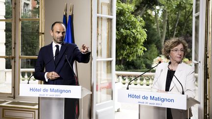 le Premier ministre Édouard Philippe et la ministre du Travail Muriel Pénicaud le 31 août à Paris.&nbsp; (VINCENT ISORE / MAXPPP)